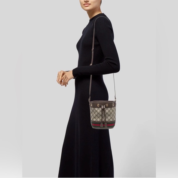 New Gucci Ophidia GG Supreme Bucket mini crossbody bag, brown - Picture 2 of 13